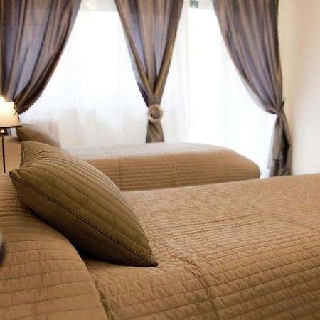 Bed and Breakfast Foscari House Рим Экстерьер фото